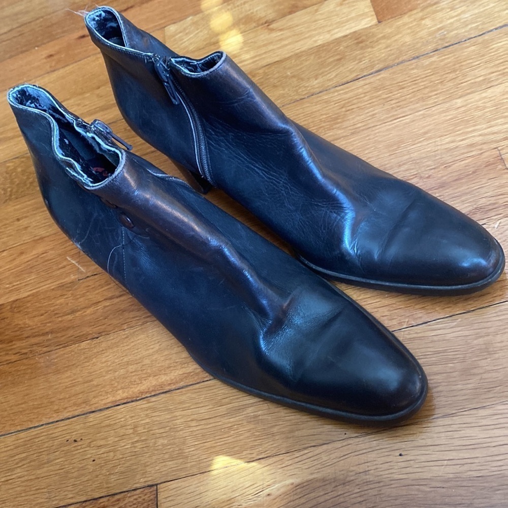 Made in Italy real Italian leather Mila Paoli booties signs of wear see pics 10. - Picture 6 of 10